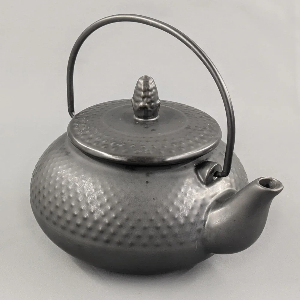 Morris Design Black Ceramic Hobnail Teapot with Infuser and Metal Handle